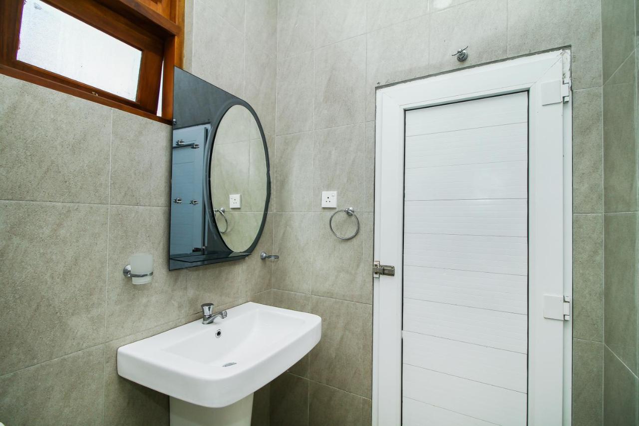 Hotel Oyo 473 Victoria Palace Lk *