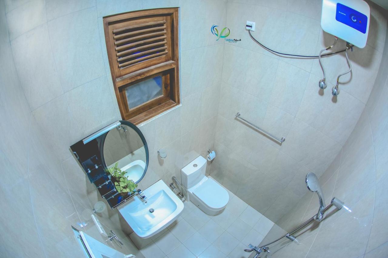 Hotel Oyo 473 Victoria Palace Lk *